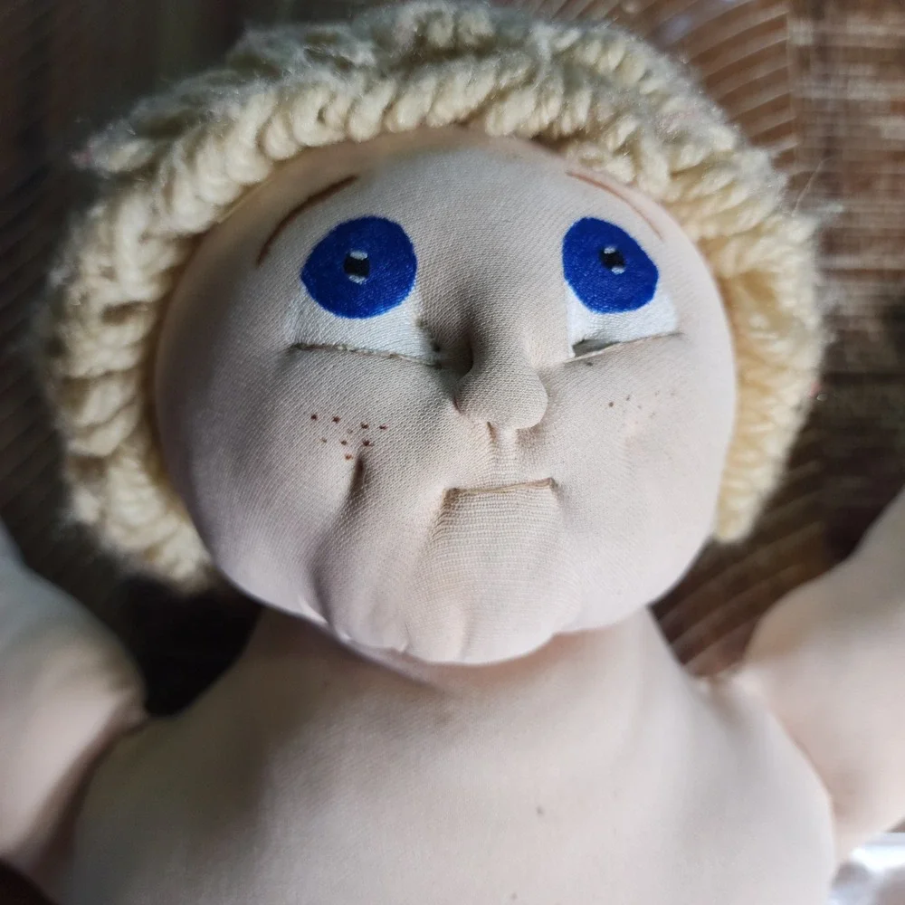 Vintage Xavier Roberts Baby Doll‎ Blonde Yarn Hair Blue Eyes Hand Stitched 80s